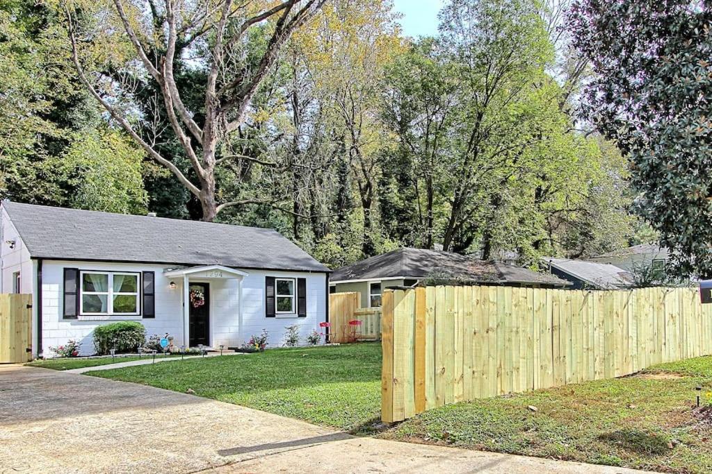 West End Bungalow Perfect To Work, Play, & Escape Atlanta Esterno foto