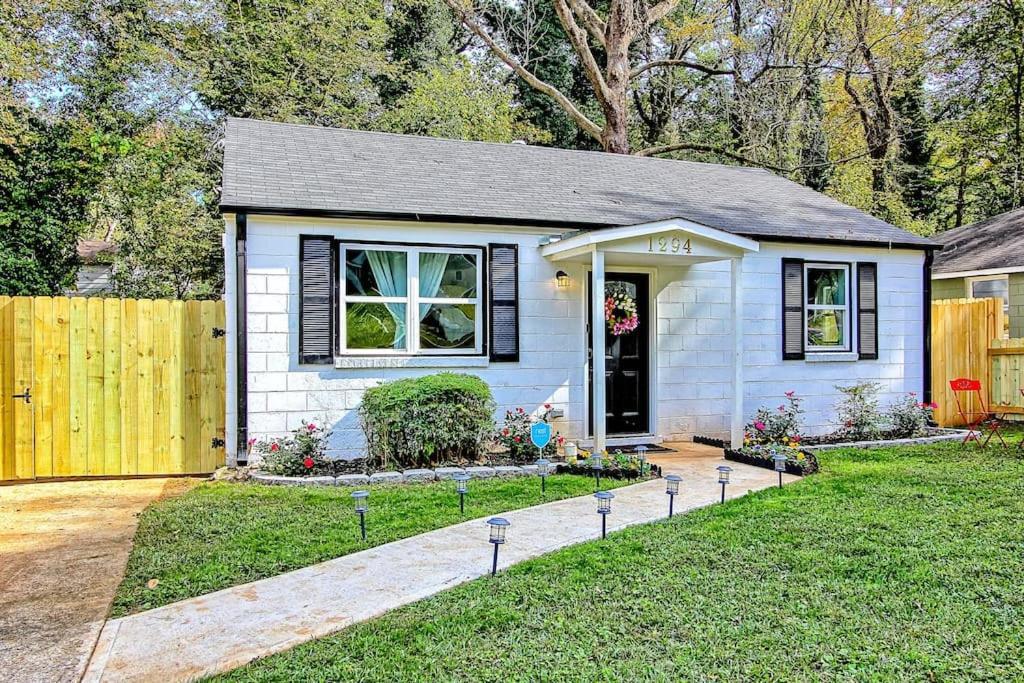 West End Bungalow Perfect To Work, Play, & Escape Atlanta Esterno foto