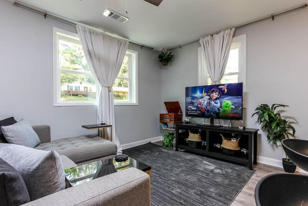 West End Bungalow Perfect To Work, Play, & Escape Atlanta Esterno foto