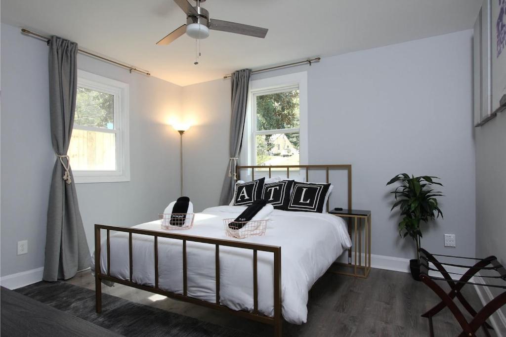 West End Bungalow Perfect To Work, Play, & Escape Atlanta Esterno foto